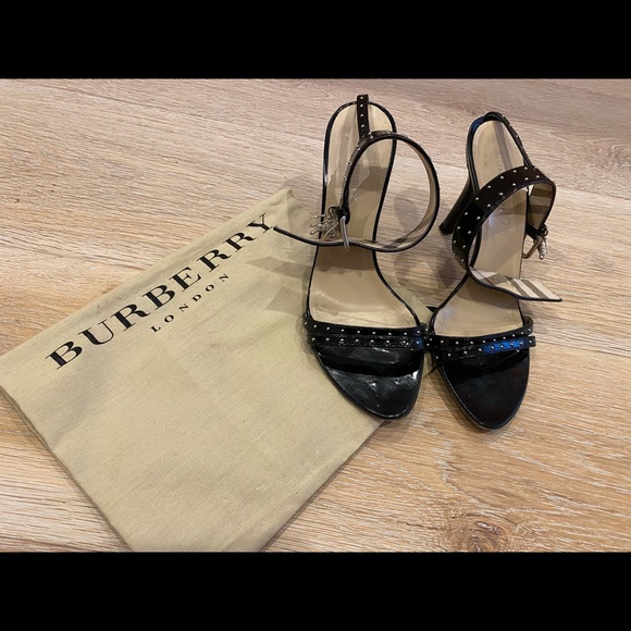 Burberry heels - Picture 1 of 5